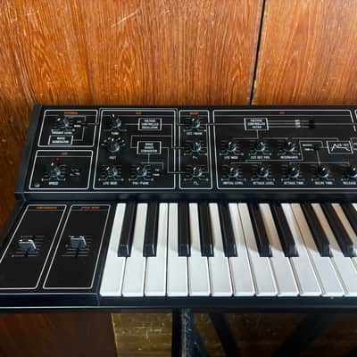 YAMAHA CS-10 CS 10 vintage analog synthesizer w/ case image 3