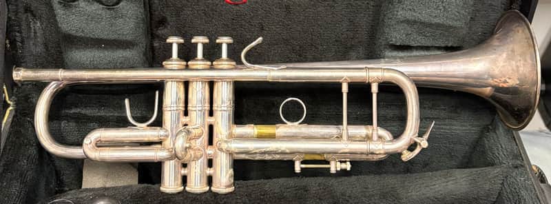 Bach Stradivarius Trumpet Model 37, Silver Finish image 1