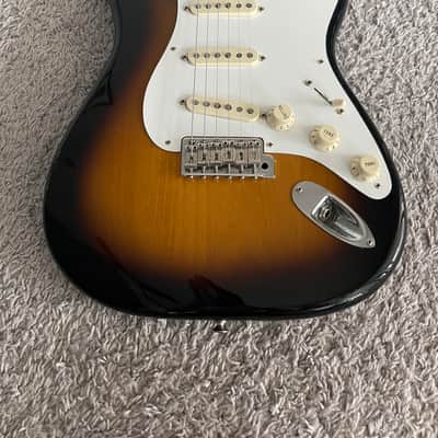 Fender Classic Series ‘50s Stratocaster 2011 MIM Sunburst Maple Fretboard Guitar image 2