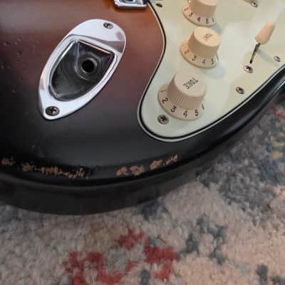 Fender Road Worn '60s Stratocaster with Rosewood Fretboard - Sunburst image 6
