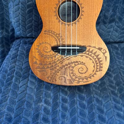 Luna TC-MAH Tattoo Mahogany Concert Ukulele 2010s - Natural image 2