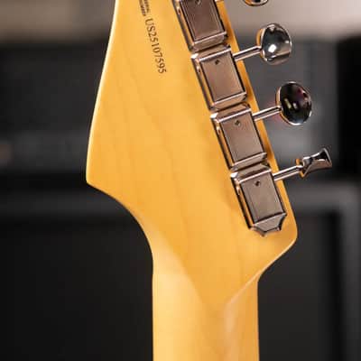 Fender American Professional Classic Stratocaster HSS Electric Guitar - 3-Color Sunburst with Gig Bag image 6