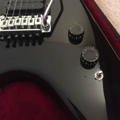 Kramer Focus 4000 1983 Floyd Rose guitar black gloss with case - ESP image 8