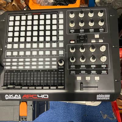 Akai APC40 2010s - Black image 2