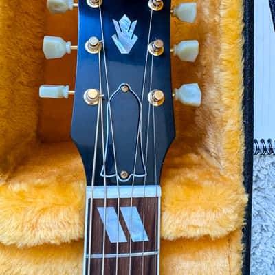Gibson Custom Shop Historic 1960 Hummingbird with Fixed Bridge 2020 - Present - Heritage Cherry Sunburst - in a beautiful VOS finish image 2