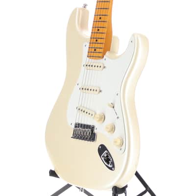 Fender Certified Pre-Owned Lincoln Brewster Stratocaster, Maple Fingerboard, Olympic Pearl (T6) (01256) image 4