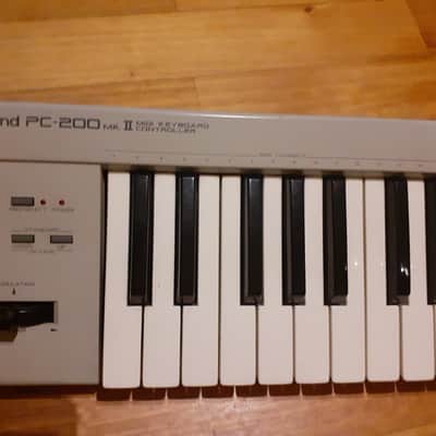 Roland PC-200 MKII - 49-Key MIDI Keyboard Controller image 3