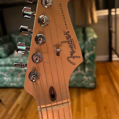 Fender 50th Anniversary American Series Stratocaster with Maple Fretboard 2004 - 2-Color Sunburst image 4