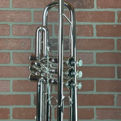 Bach Stradivarius 190S72X Professional Bb Trumpet - Silver Plated image 3