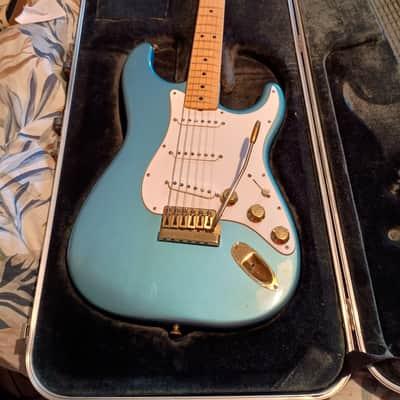 Fender The Strat with Maple Fretboard 1980 - 1983 - Lake Placid Blue image 2