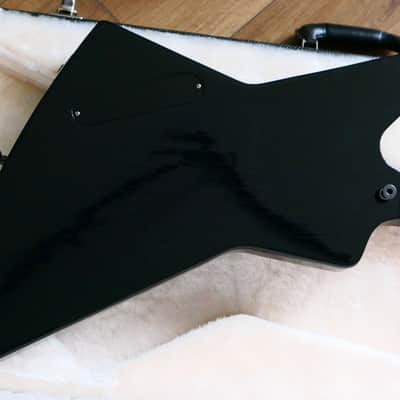 Gibson Explorer 2016T Ebony + Case + pickguards image 6
