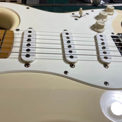 1995 Fender Squier Series Stratocaster image 15
