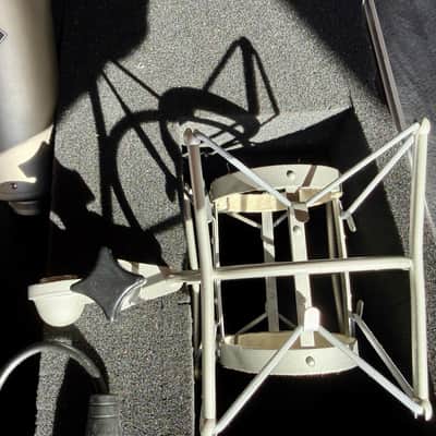 Neumann U 47 made by Wagner - Nickel image 3