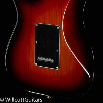 Fender Stevie Ray Vaughan Stratocaster 3-Color Sunburst (000) image 2