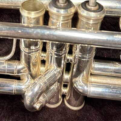 Bach Stradivarius Trumpet Model 37, Silver Finish image 7
