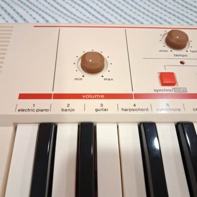 Casio MT-40 Casiotone 37-Key Synthesizer 1981 - 1982 - White image 8