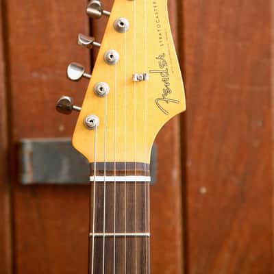 Fender Limited Edition Road Worn '60s Stratocaster Lake Placid Blue Electric Guitar image 3