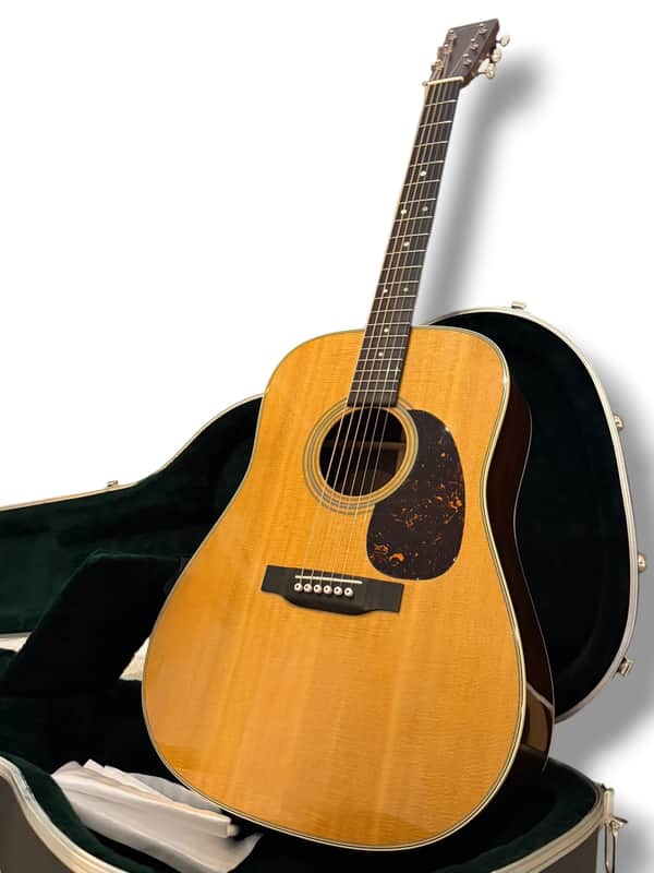 Martin Standard Series D-28