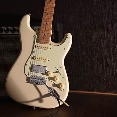 Bacchus BST-2-RSM/M - Roasted Maple Neck - OWH (Olympic White) Universe Series image 1