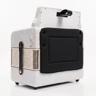 Rossetti 3112-GCF-WH 3 Row 31 Treble, 12 Bass Diatonic Button Accordion in White - G, C, F Tuning image 4