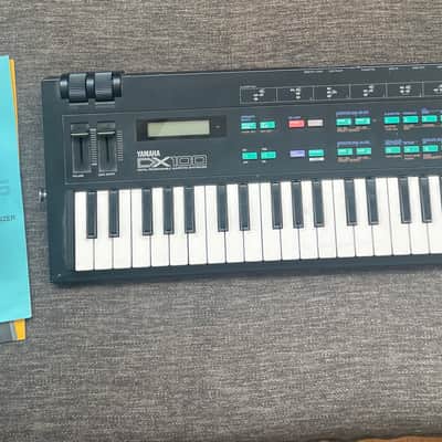 Yamaha DX100 FM Digital Synthesizer Tested w/ New PA-130 Adapter Manuals Works