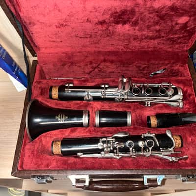 Buffet Crampon E11 Intermediate Bb Clarinet - Black image 2