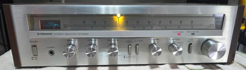 Pioneer SX-3400 1980 - Silver Front, Wood Case image 1