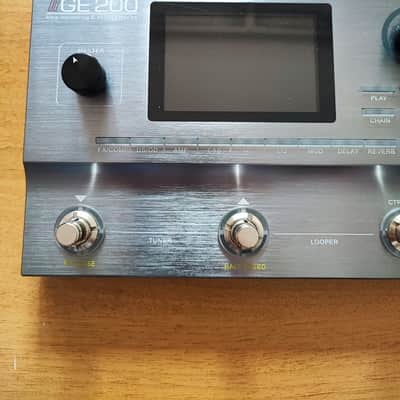 Mooer GE-200 Guitar Multi-Effects Unit including Pedal carrying bag image 3