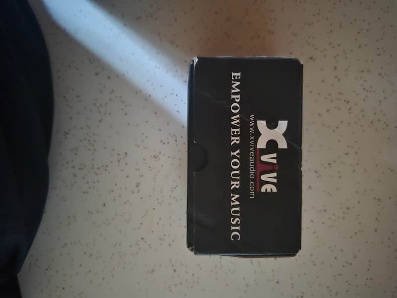 Xvive V2 Distortion 2015 - Black
