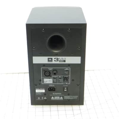 JBL 305P MkII 2-Way 5" Active Nearfield Studio Monitor (Single) - Black image 4