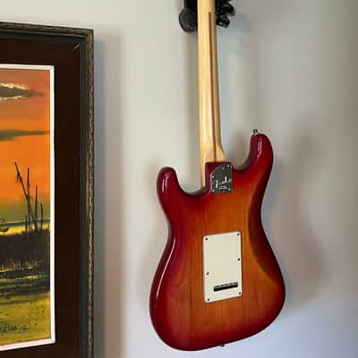2002 Fender American Deluxe Stratocaster with Maple Fretboard 2002 - 2003 - Aged Cherry Burst image 4