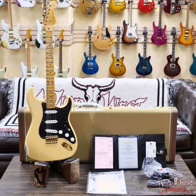 Fender Custom Shop Limited Edition 70th Anniversary 1954 Stratocaster Hardtail Relic Nocaster Blonde with Black Pickguard & Gold Hardware 7.10 LBS image 6