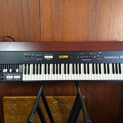 Hammond XK-1 61-key Organ with Two Digital Tonewheel Engines and Onboard Effects w/ case