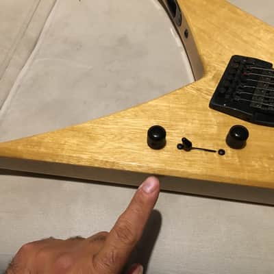 Jackson KV1 Dave Mustaine Korina 90s Megadeth Natural King V image 20