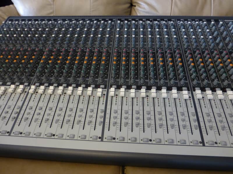 Mackie Onyx 32-4 W/Case | Reverb