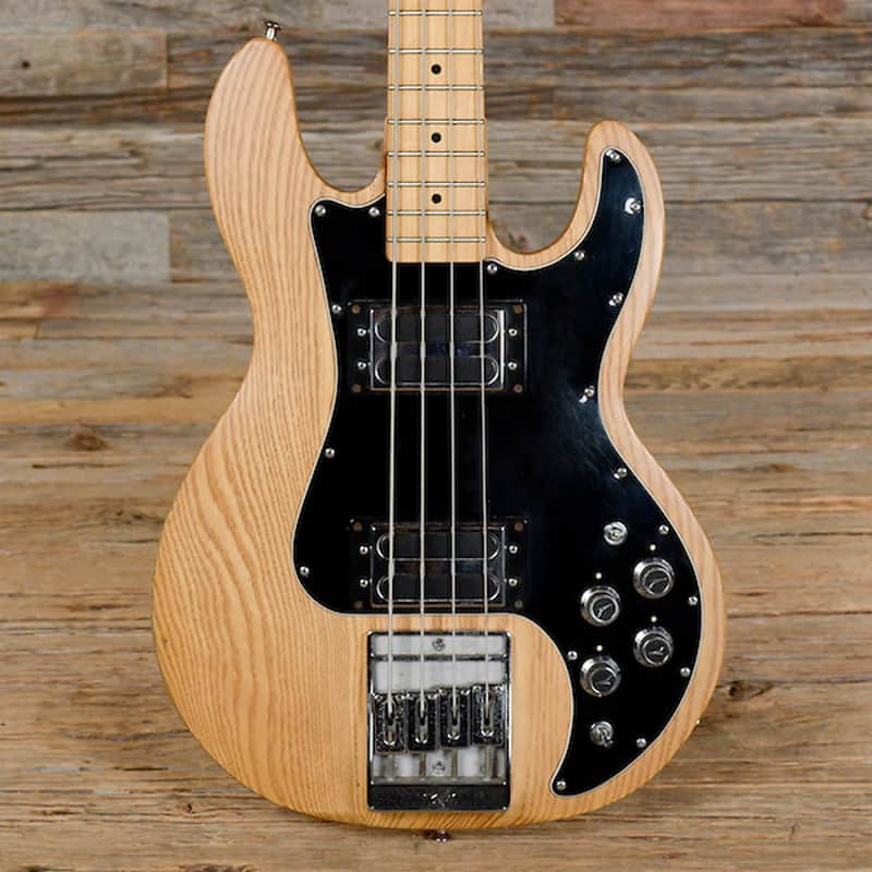 Peavey T-40 Bass Guitar image 2
