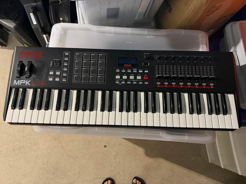 Akai MPK261