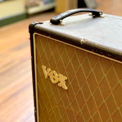 VOX 2x12" Birch Ply Speaker Cabinet image 4