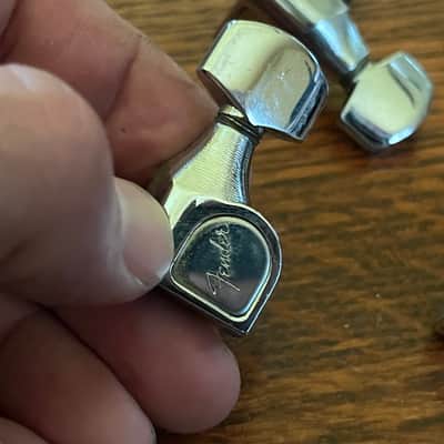 1983 set Fender Elite Stratocaster guitar tuners tuning pegs image 3