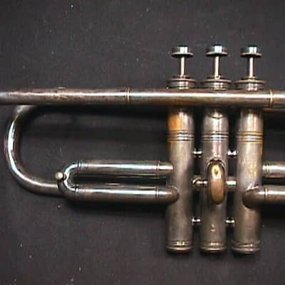 An Antique 1922 French Made 1900 Couesnon & Cie Jazz Style Trumpet in it's Original Case & Ready to Play   5 T image 5