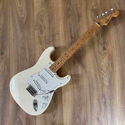 Fender Player II Stratocaster with Roasted Maple Neck 2002 - Ivory image 1