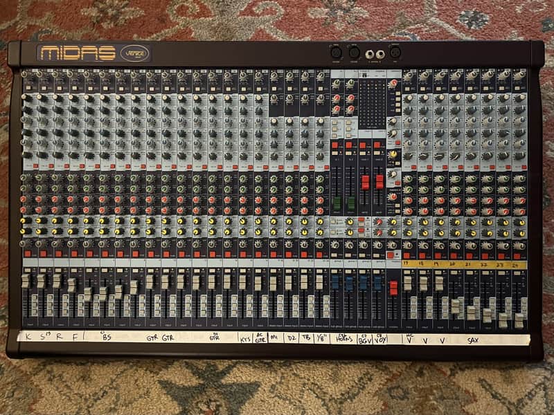 Midas Venice 320 32-Channel / 46-Input Mixing Console 2001 - 2010 image 1