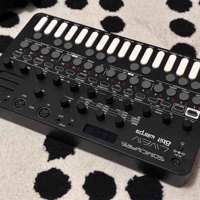 Sonicware Liven 8bit Warps 27-Key Synthesizer Groovebox 2020 - Present - Black image 5