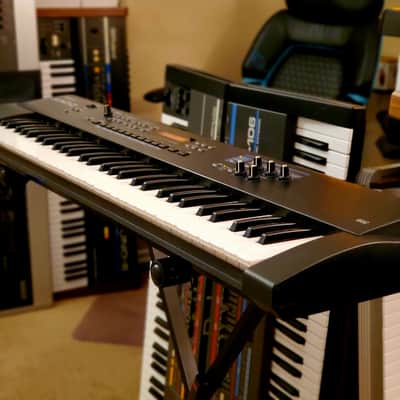 MUST SEE!!! ROLAND JUNO D FULLY INSPECTED SERVICED AND IN AMAZING CONDITION! image 2