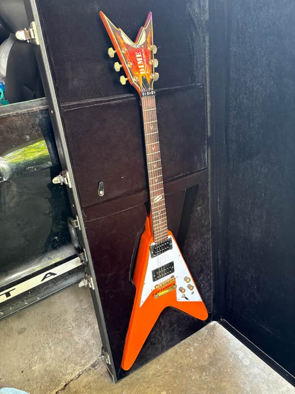 Dean Dime Razorback V Neck and unknown body image 1