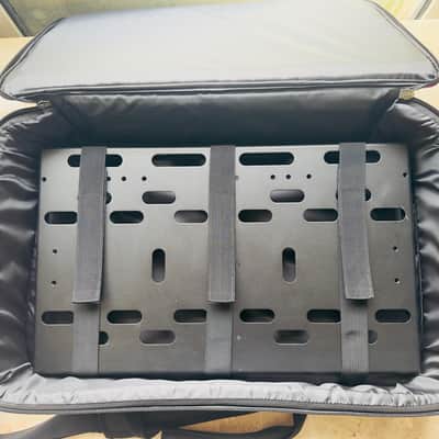 Voodoo Lab Dingbat Medium Pedalboard with Case and Dingus image 3