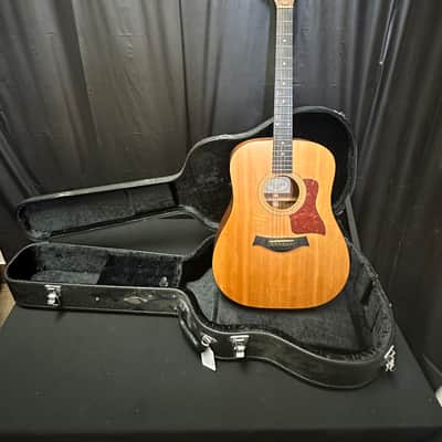 Taylor 210 Acoustic Guitar W/OHSC image 1
