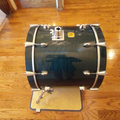 Yamaha Oak custom made in Japan 18 x 22 inch bass drum uzukiri emerald lacquer outstanding! image 6