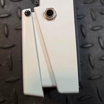 Boss TU-2 Chromatic Tuner 1998 - 2009 - White Tuning Pedal image 4