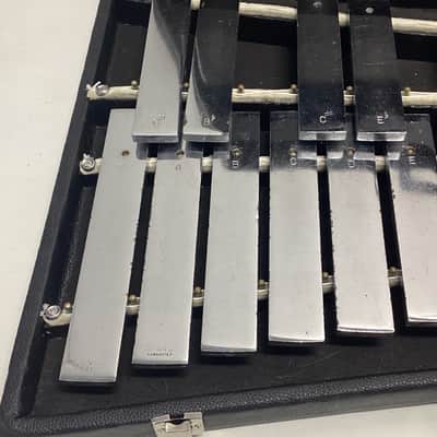 Jenco 1 1/2” Wide Bar Glockenspiel 2.5 Octaves in Case G-C image 13